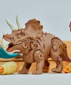 DIY TOY DINOS