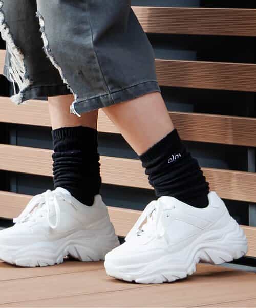 ワンポイントロゴロングルーズソックス