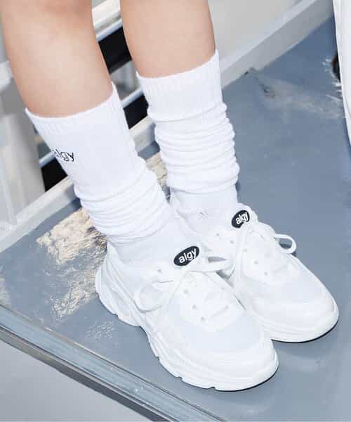 ワンポイントロゴロングルーズソックス