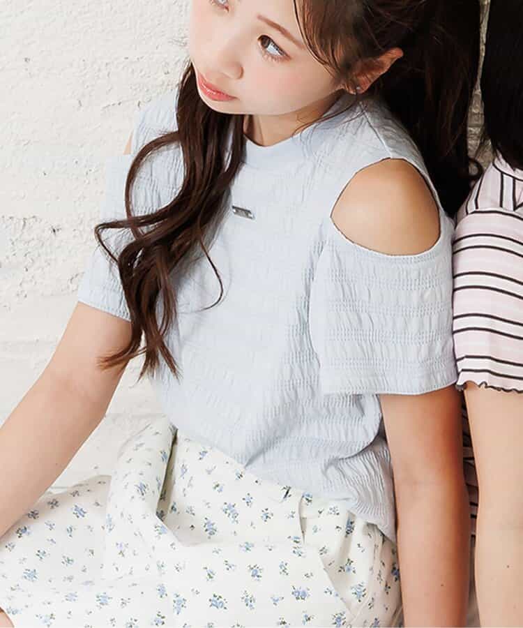 【puchily プチプラライン】シャーリング肩あきT