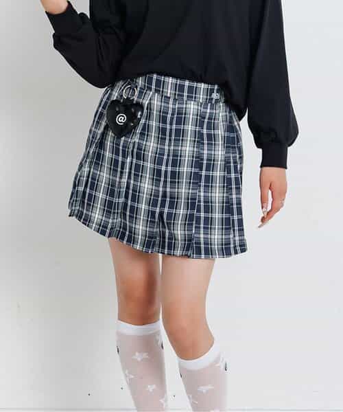 チャーム付きプリーツスカパン