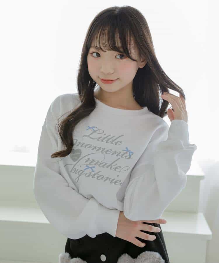 【puchily プチプラライン】バルーンワッペン風トレーナー