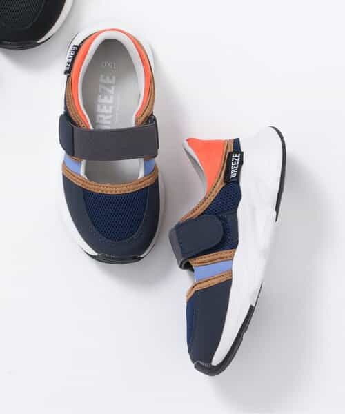 メッシュスニーカー