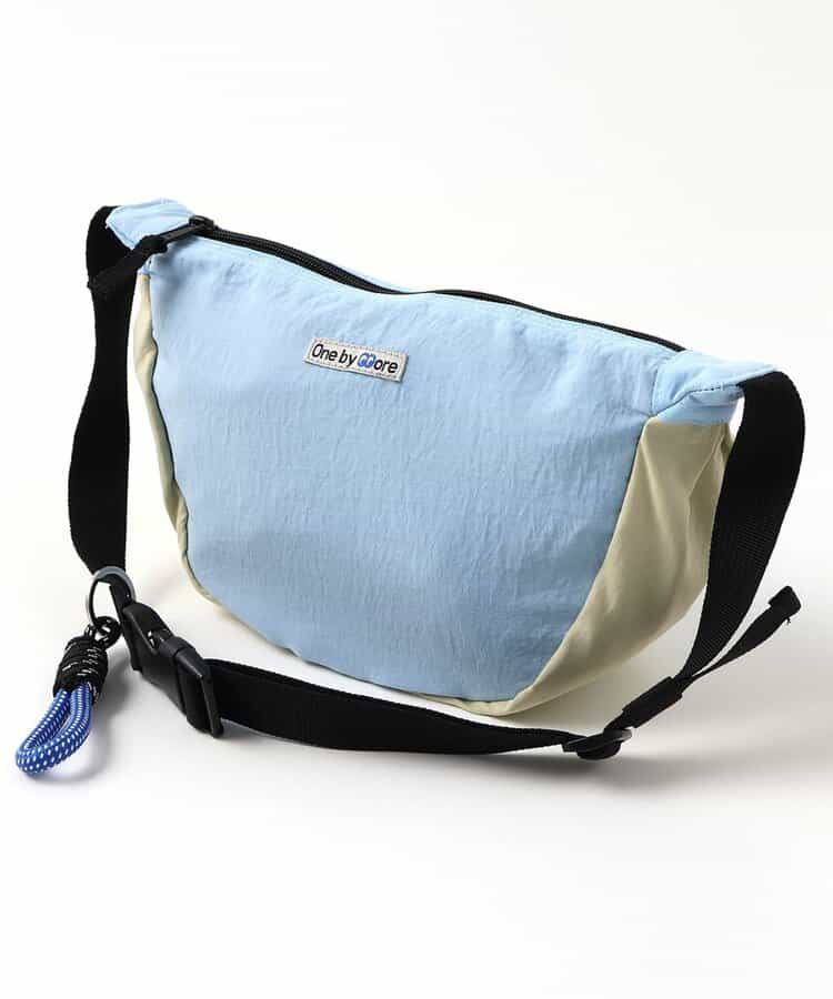 one by more ハーフムーンショルダーバック
