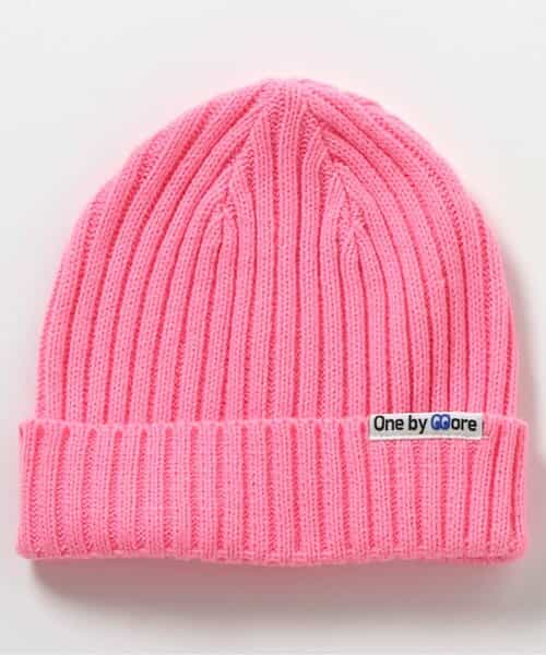 one by more カラバリニット帽