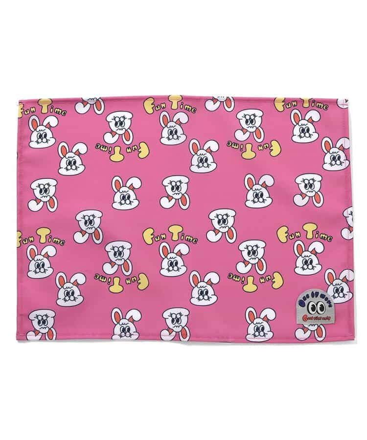 one by more　ランチョンマット