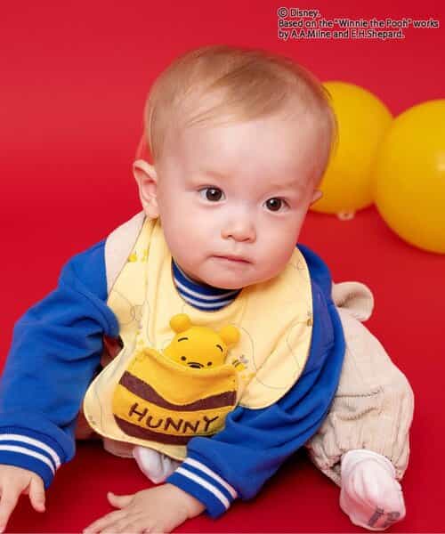 ディズニーキャラクター くまのプーさん/ラトル付きスタイ