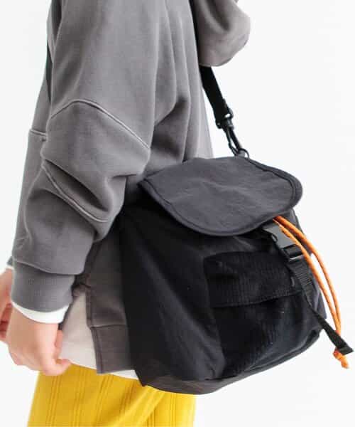 カジュアルショルダーバッグ【ffori】Breeze Bag 4色 セール】キャンバスショルダーバッグ 男女兼用 2WAY 配色カラー