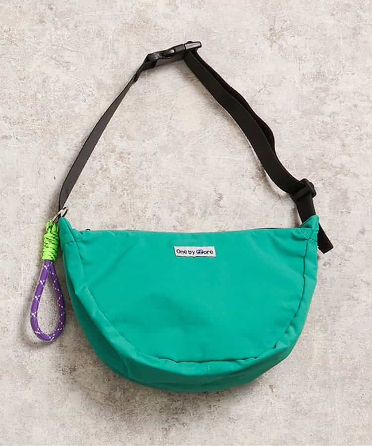 ★SALE★one by more ハーフムーンショルダーバック