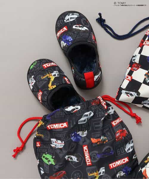 TOMICA×BREEZE 総柄キルトシューズ