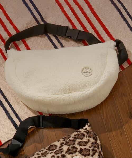 ボアショルダーバッグ