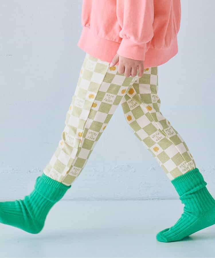 ヘビロテしたくなる総柄ストレッチタックパンツ