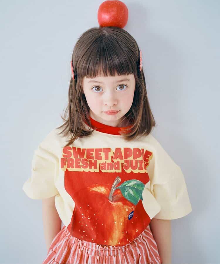 元気いっぱいひまわりとリンゴのグラフィックTシャツ