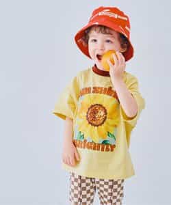 元気いっぱいひまわりとリンゴのグラフィックTシャツ