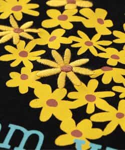 グラフィックデザインプリントTシャツ_932188