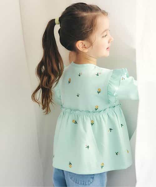 総柄刺繍ペプラムフリルトップス