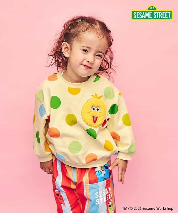 セサミストリート 総柄ポケットトレーナー