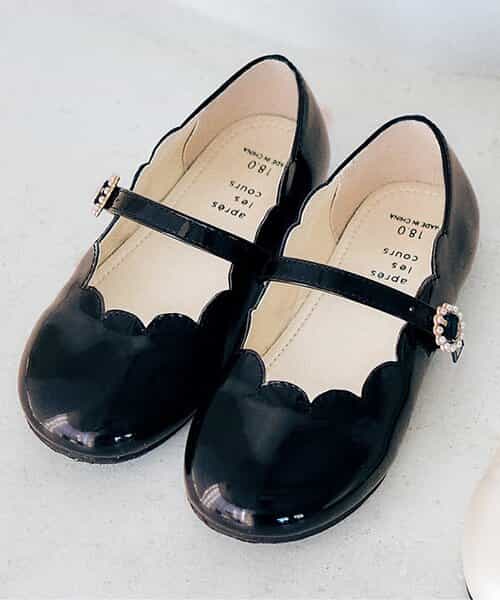 スカラップパンプス