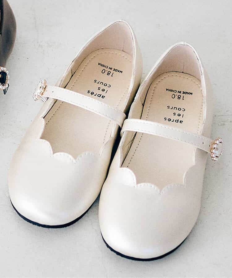 スカラップパンプス