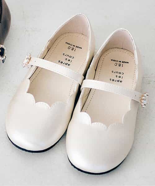 スカラップパンプス