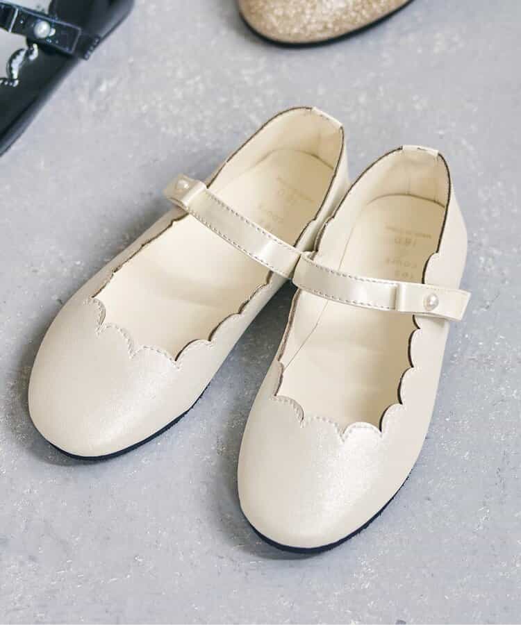 スカラップリボンパンプス