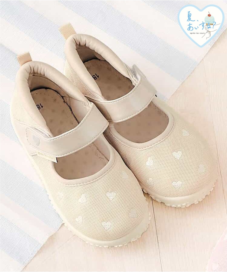 ★SALE★ハート刺繍水抜きサンダル