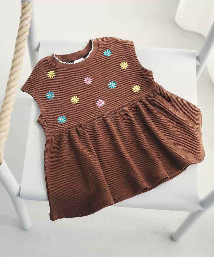 ☆4/28(火)お昼12:59まで3点10％OFF☆WEB限定 アソート刺繍ペプラムトップス