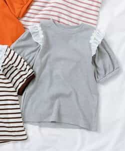 肩フリルフラワーモチーフTシャツ