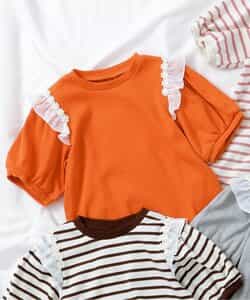肩フリルフラワーモチーフTシャツ